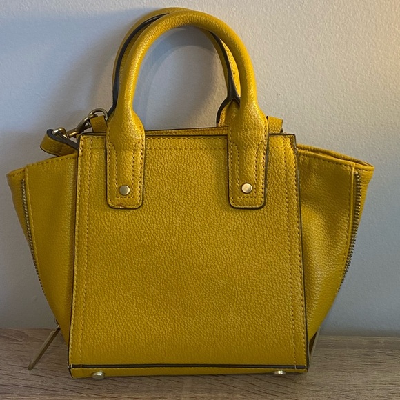 Phillip Lim x Target Limited Edition Yellow Crossbody Bag Gold Hardware - Picture 5 of 8